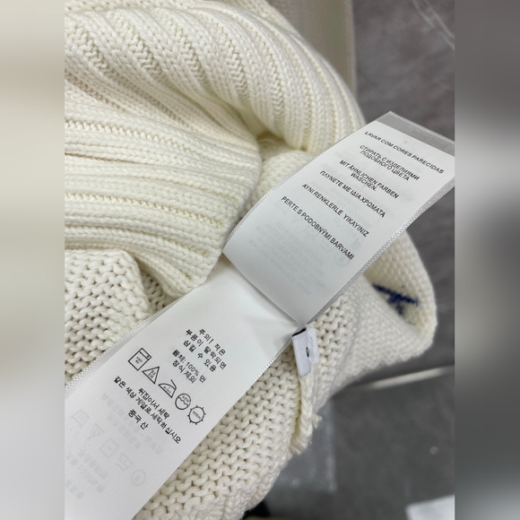 White Polo Ralph Lauren Bear Sweater - Picture 9 of 9